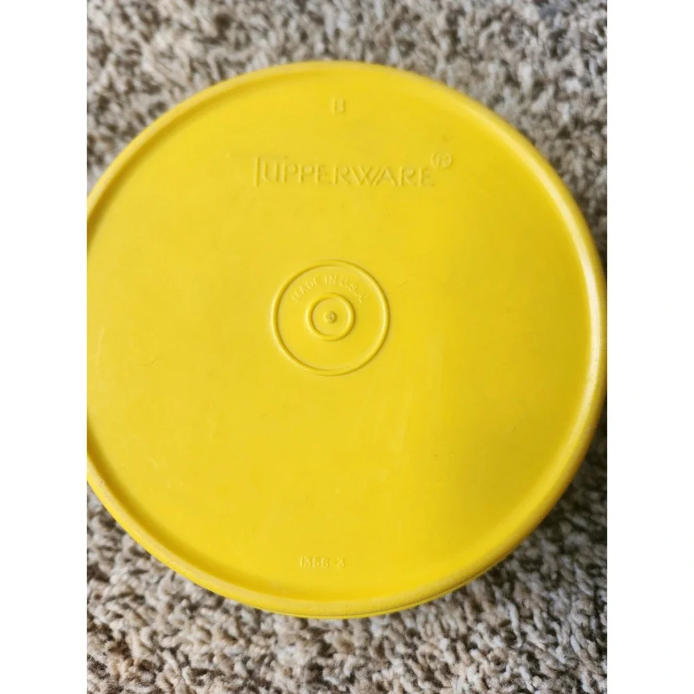 Vintage Tupperware Yellow Cereal Bowl 1356-3 Made in USA 6‎ Inch Retro Kitchen